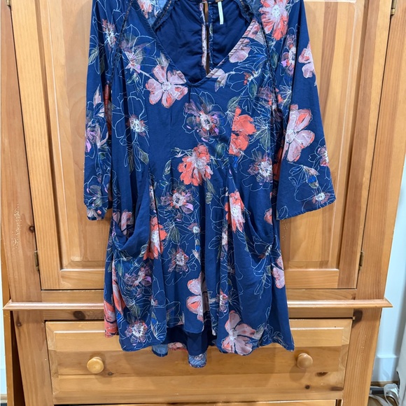 Free People Dresses & Skirts - Free People Navy Floral Mini Dress